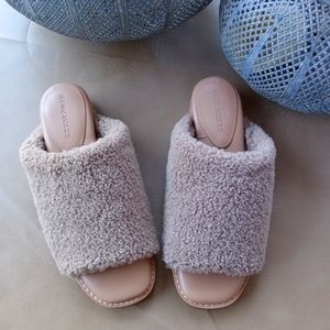 Aerosols slippers